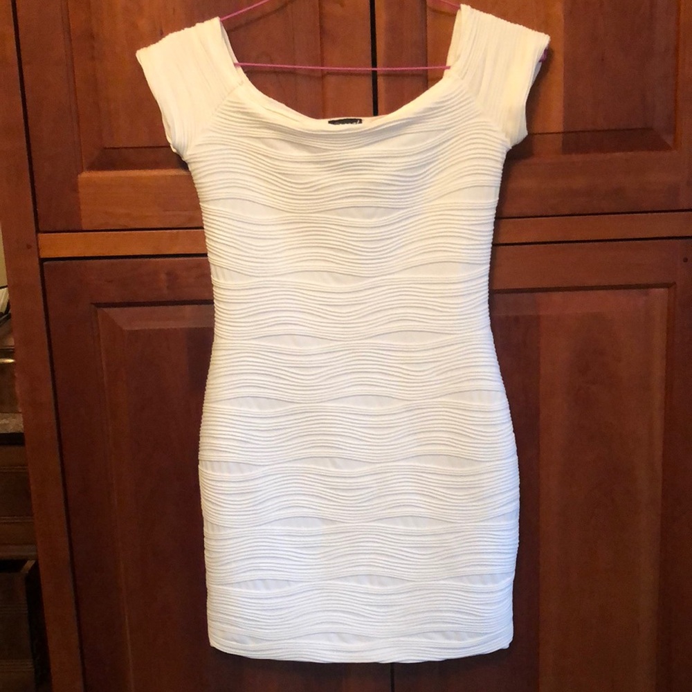 White bodycon dress